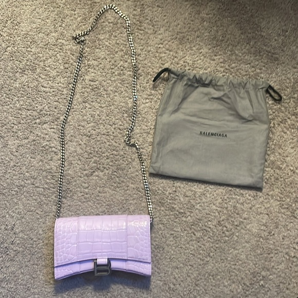 Balenciaga Hour Wallet in Lilac - Picture 11 of 11